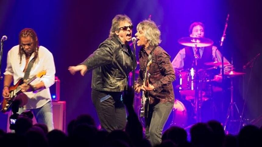 Guitarist Paul Martin Passes